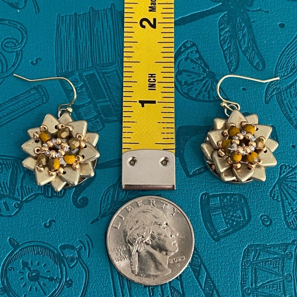 Handmade Gold Flower Sunflower Czech Glass Bead Necklace & Earrings Set - Picture 4 of 8